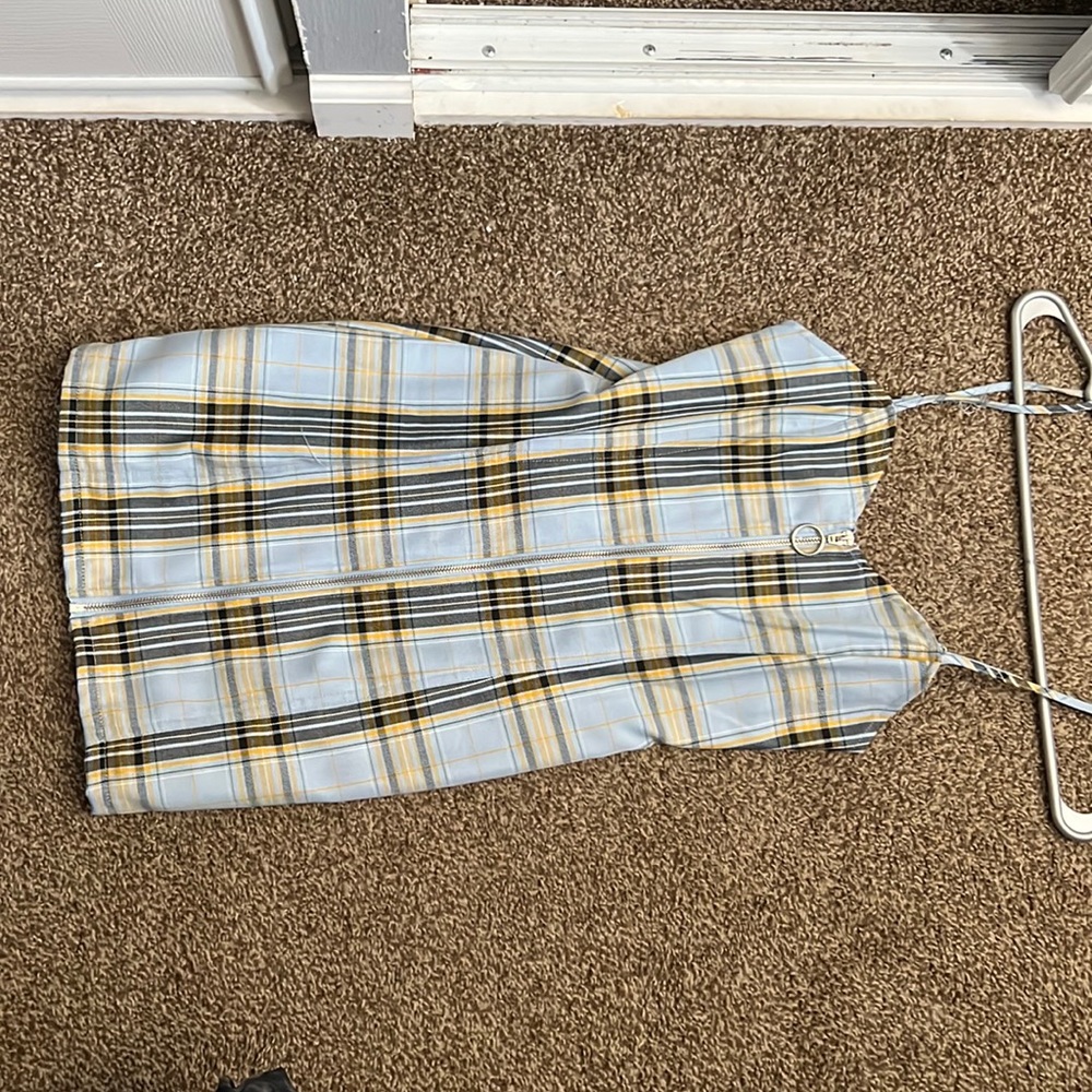 Selling a dress I only wore it once just don’t like it anymore